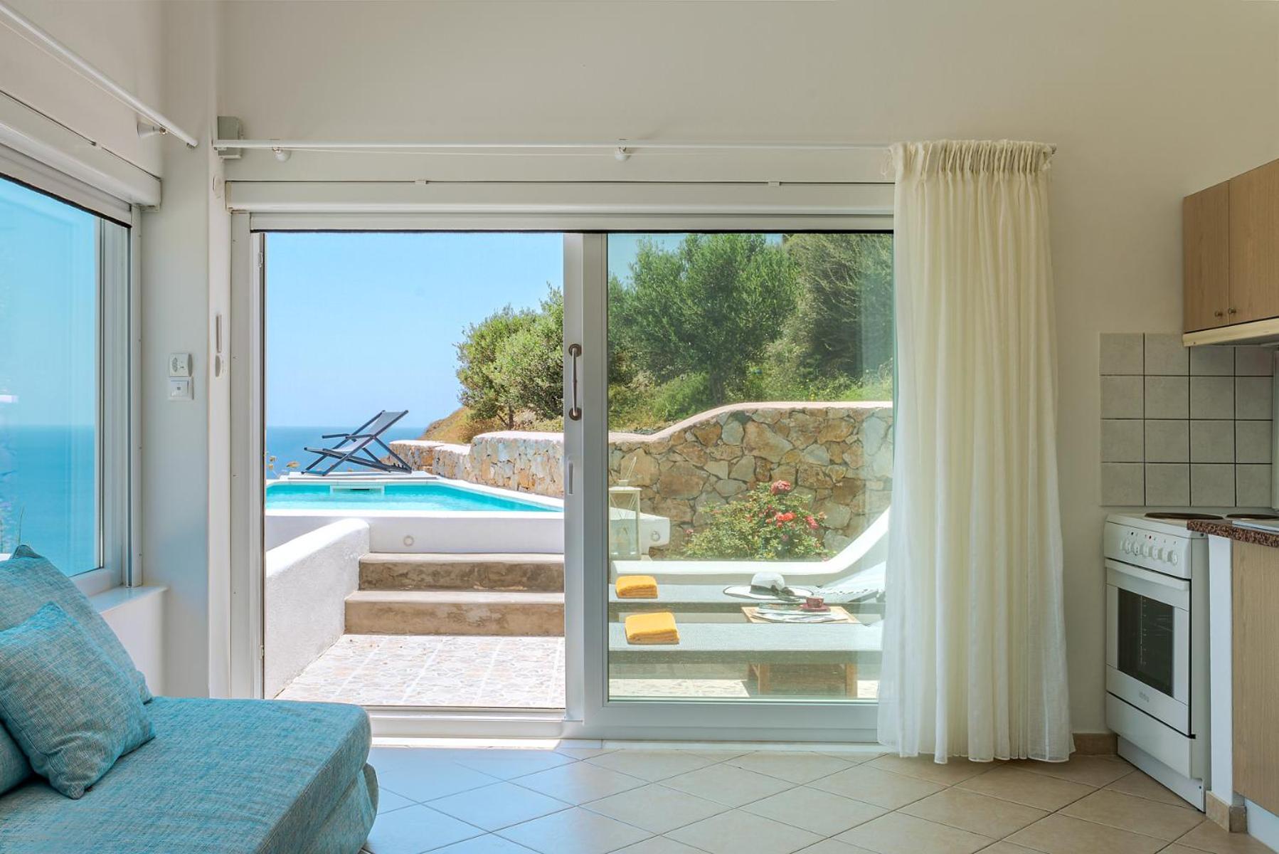 Ξενοδοχείο Apollon Village 3*
